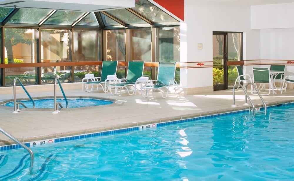 Hotel Courtyard Newark Liberty International Airport Zewnętrze zdjęcie